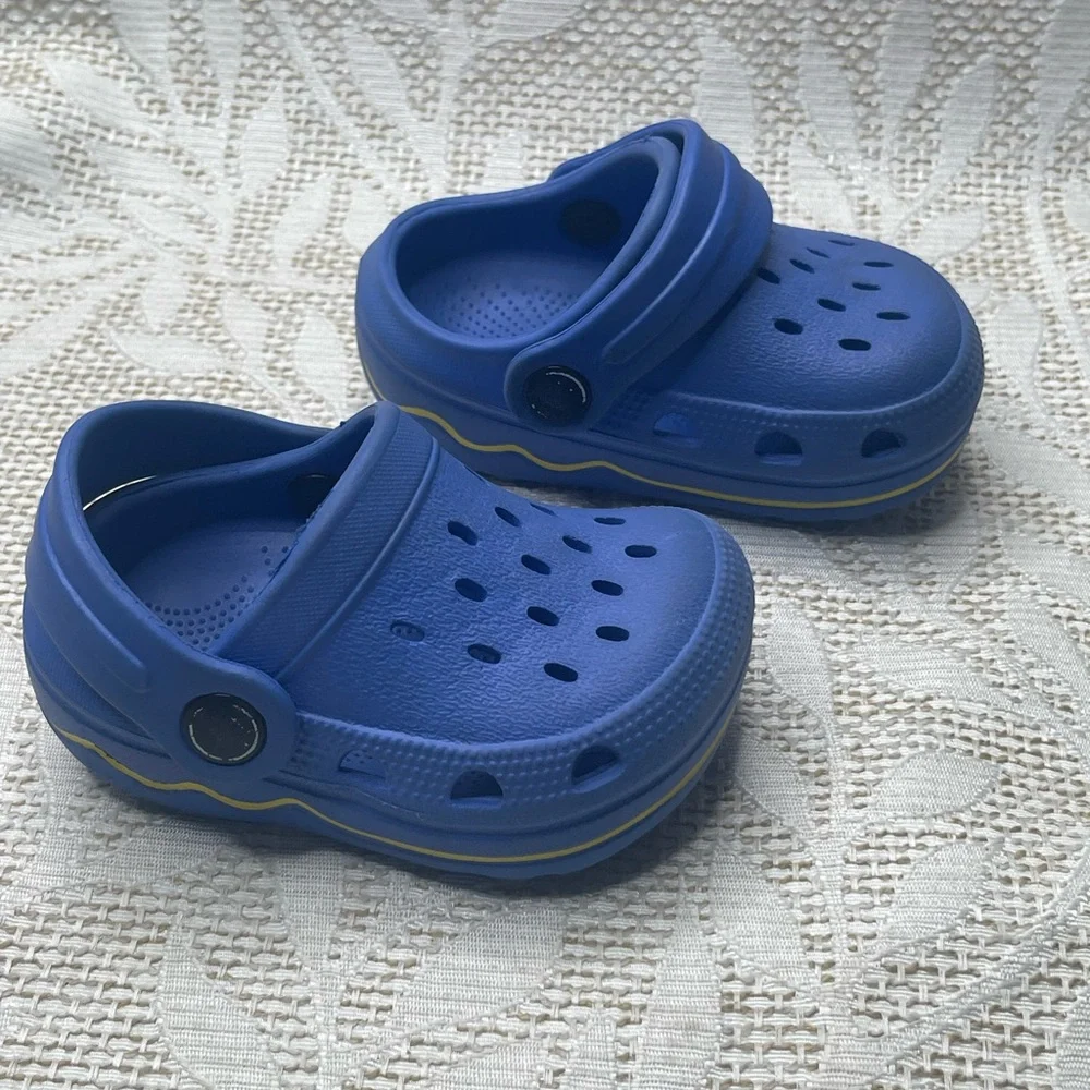 Kids Blue Clogs size 4